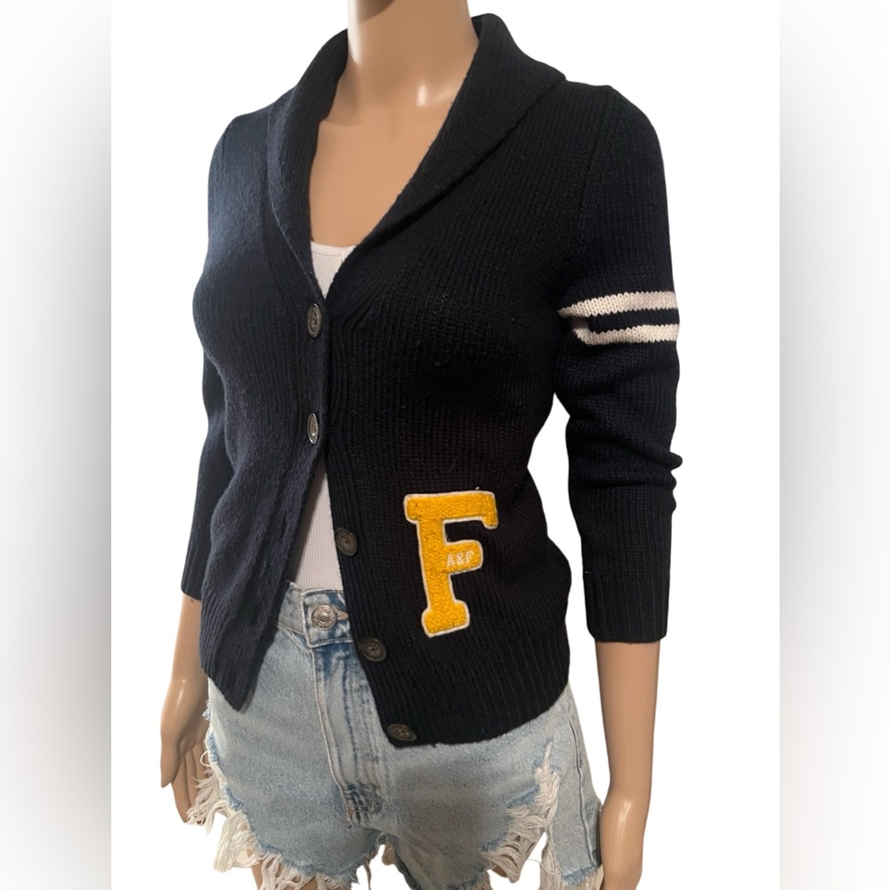 super cute varsity knit - Picture 4 of 6